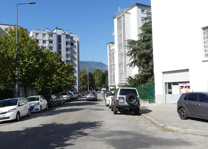 Superbe Duplex Avec Parking Gratuit