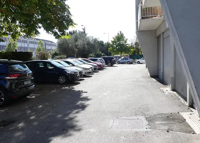 Superbe Duplex Avec Parking Gratuit