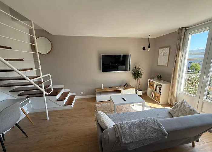 Superbe Duplex Avec Parking Gratuit