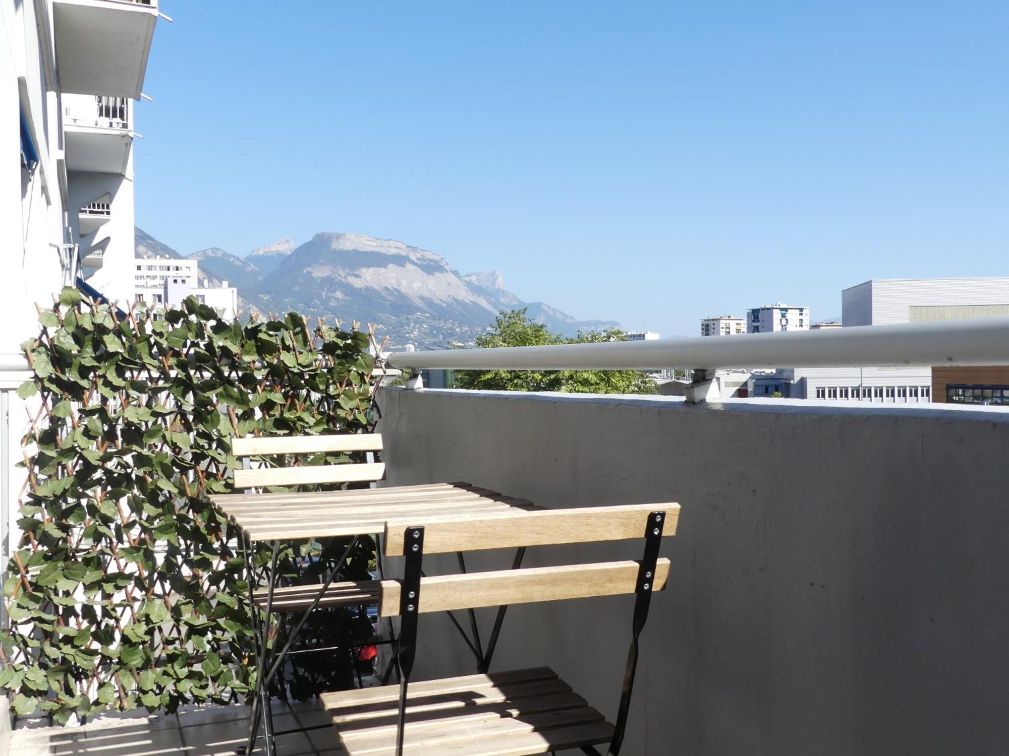 Appartement Superbe Duplex Avec Parking Gratuit Grenoble