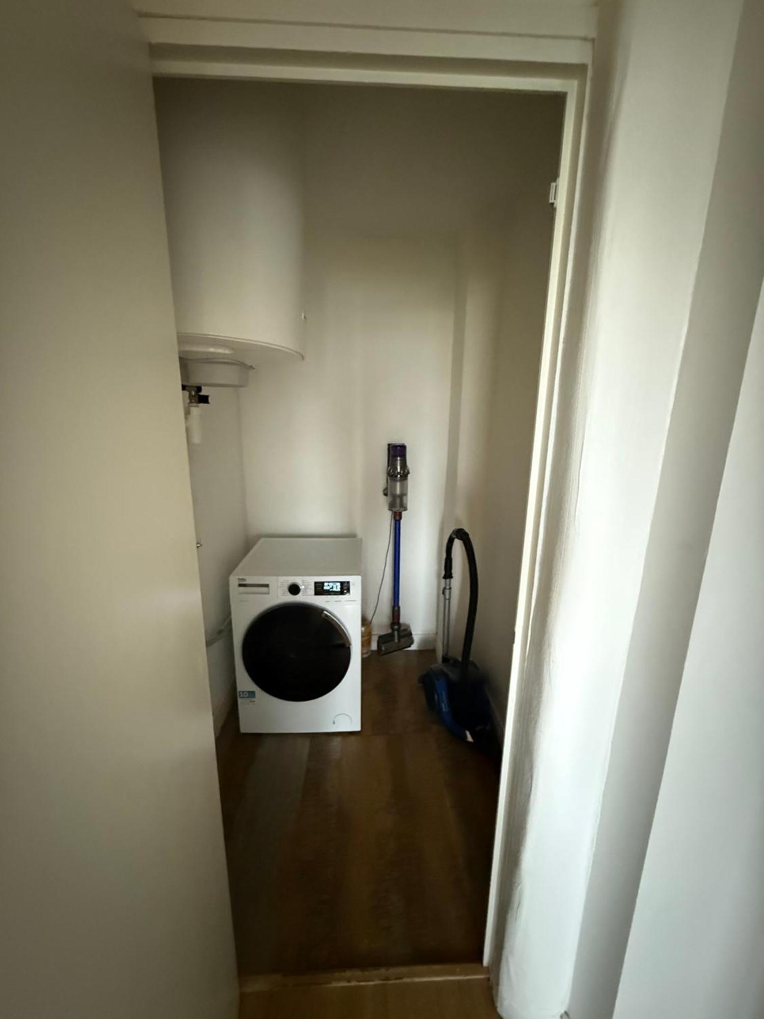 Superbe Duplex Avec Parking Gratuit Appartement